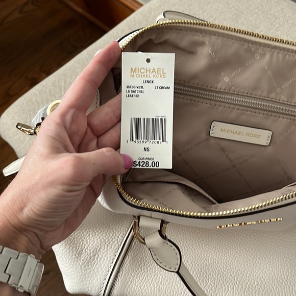 Michael Kors Lt Cream Lenox Leather Bag - Picture 5 of 7